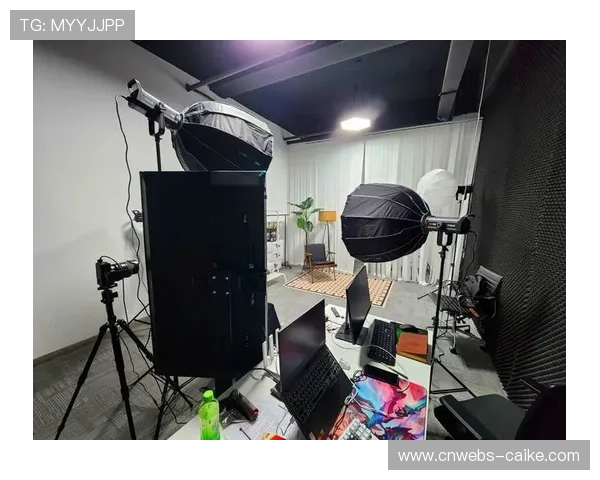 多端协同播放技术在当前周期演进 实现了大屏看直播小屏查数据的同步性